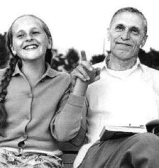 стара фотографія на меморіалу Амосова